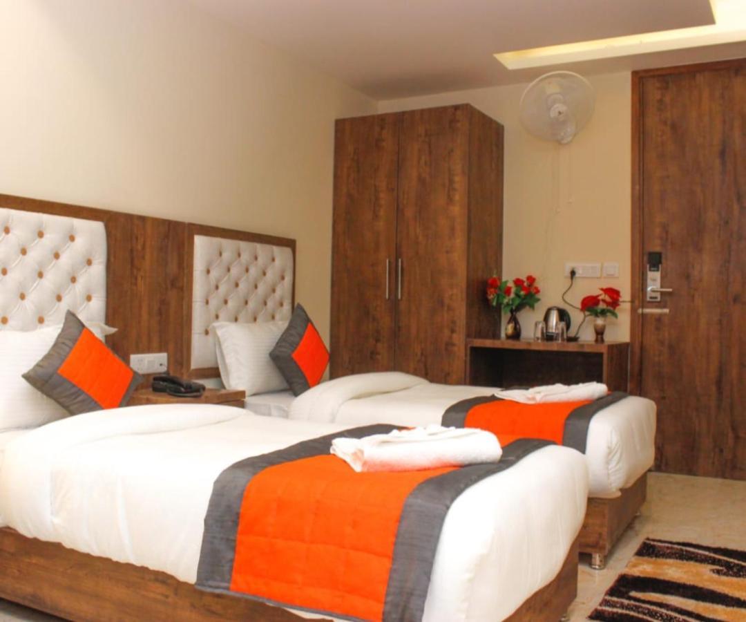 Mayda Inn- A Boutique Hotel นิวเดลี ภายนอก รูปภาพ