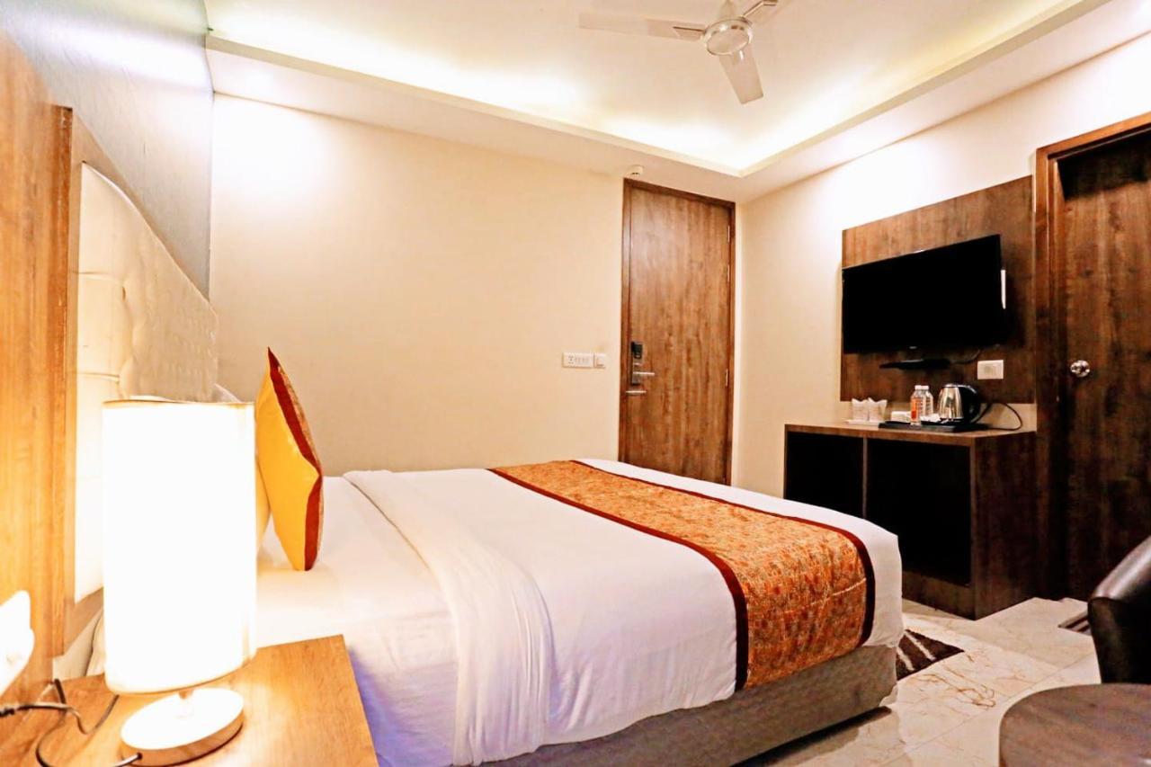 Mayda Inn- A Boutique Hotel นิวเดลี ภายนอก รูปภาพ